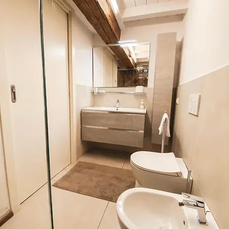 Apartament Ponte Pietra Luxury In *