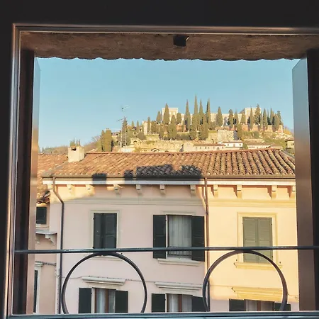 Ponte Pietra Luxury In Apartament Werona