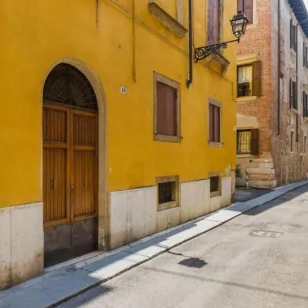 Appartamento Ponte Pietra Luxury In Verona