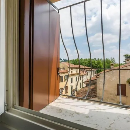 Ponte Pietra Luxury In Appartamento